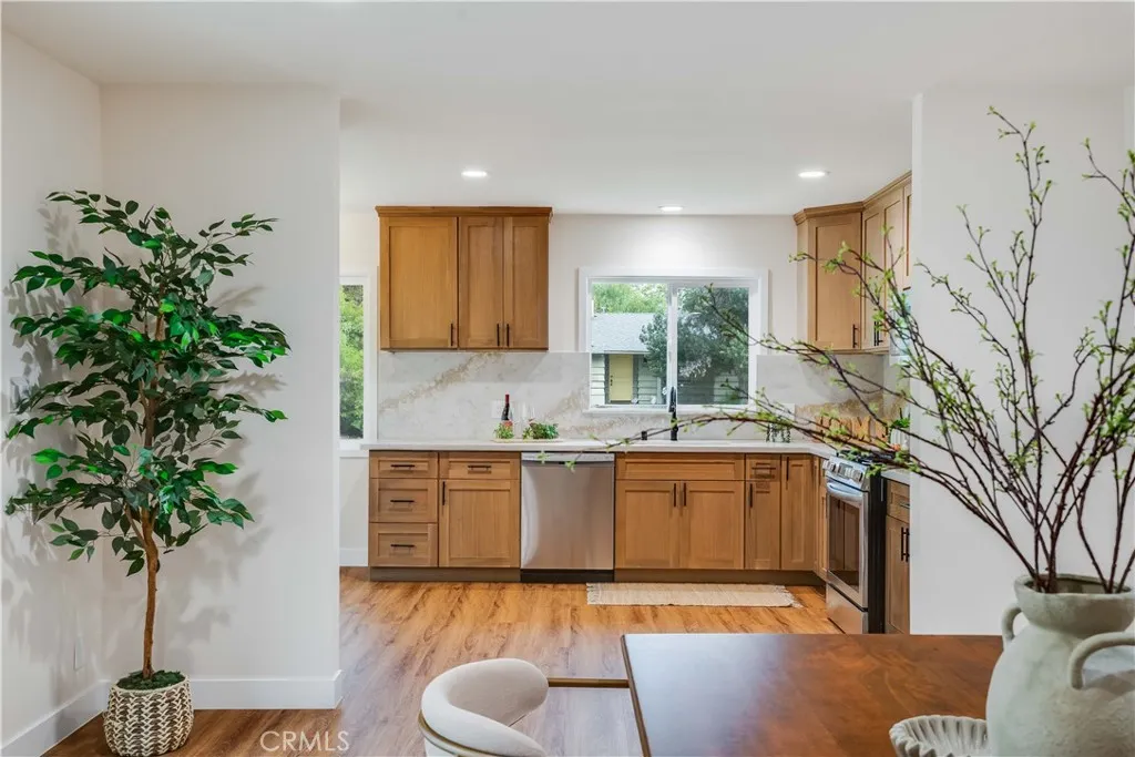 501 Crestvale Drive, Sierra Madre, California 91024 home-pic-16